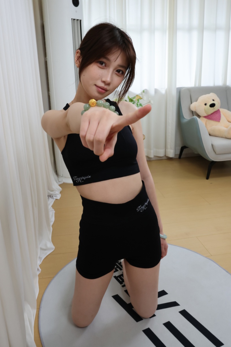 853期 瑜伽套装白棉袜-觅影