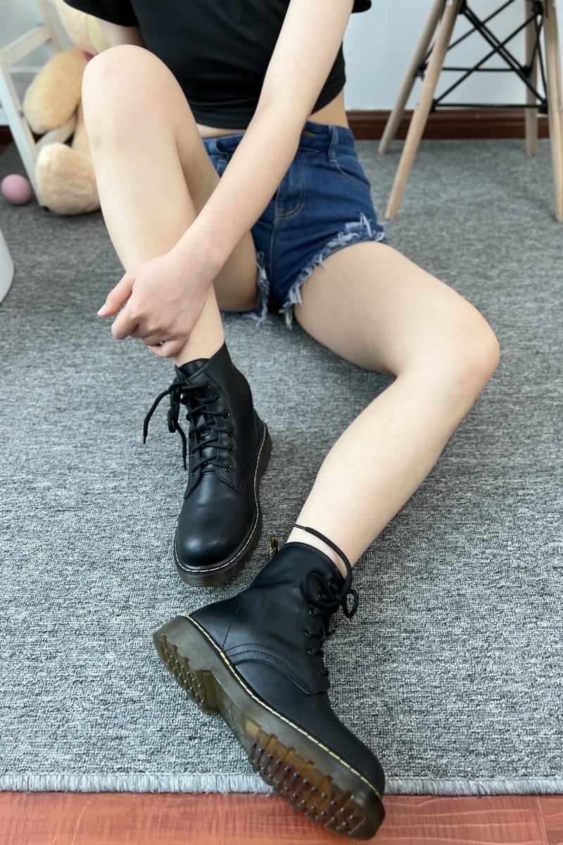 943期 短靴牛仔短裤-觅影