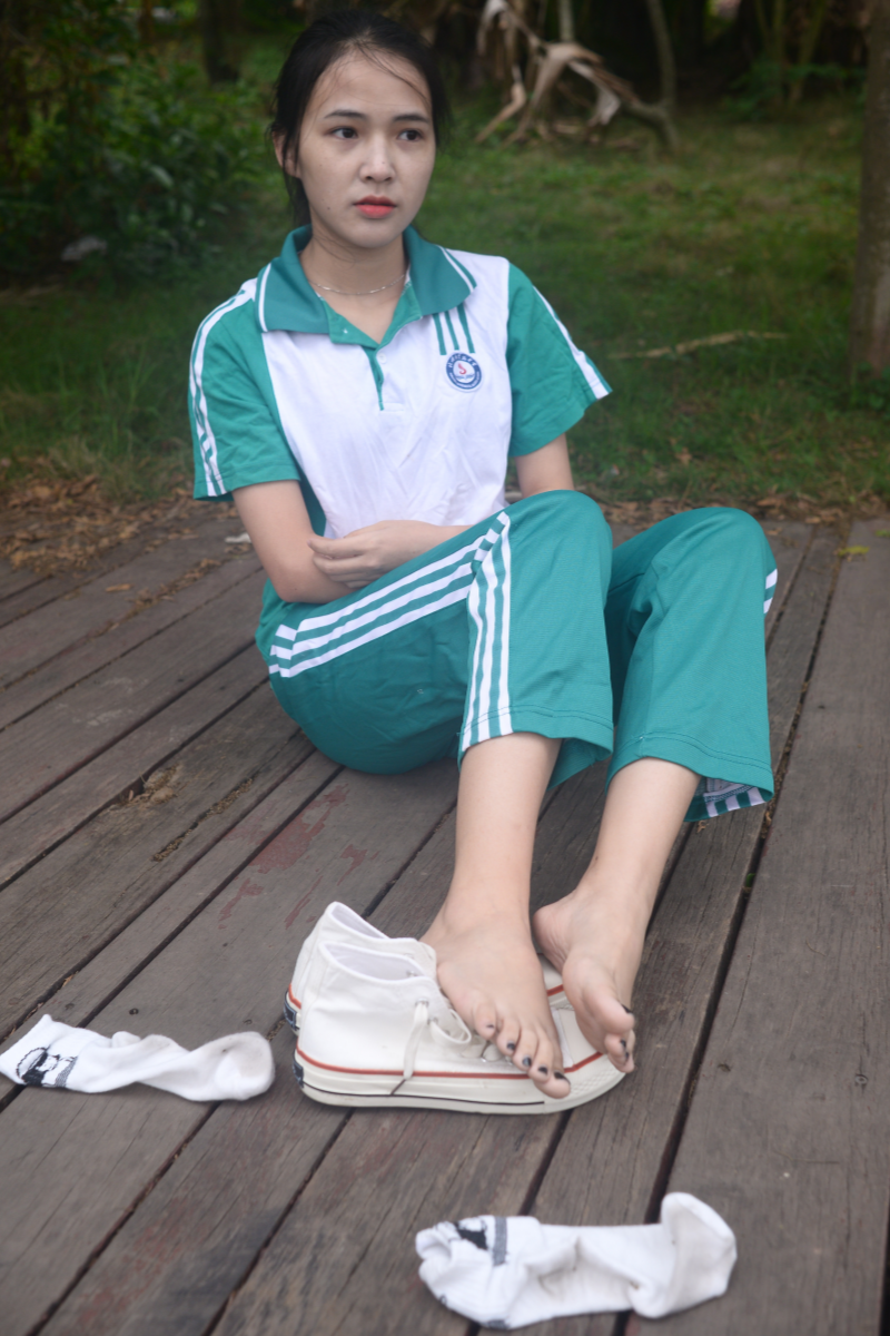 图片[4]-学妹校服棉袜帆布鞋-觅影
