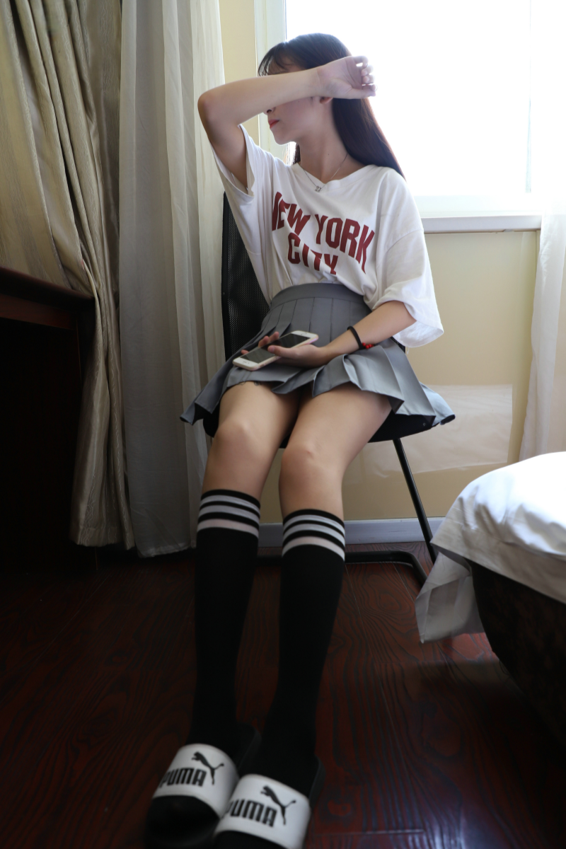 学妹短裙筒袜-觅影