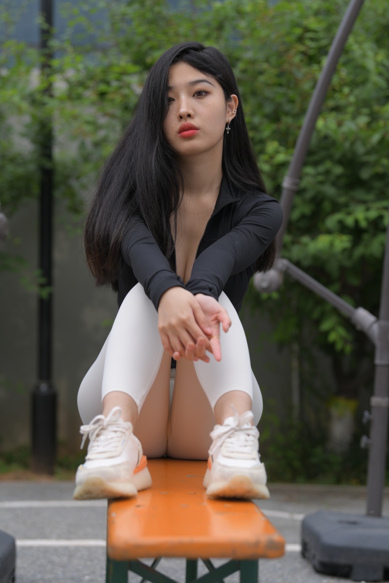 街拍瑜伽裤运动内衣-觅影